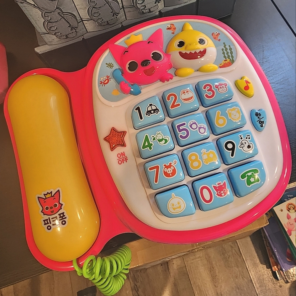 PINKFONG Telephone Toy Pinkfong Theme & Children Songs Recording Function